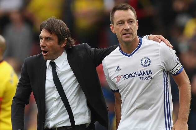 WATFORD, ENGLAND - AUGUST 20:  Manager Antonio Conte and John Terry of Chelsea celebrate their victory during the Premier League match between Watford and Chelsea at Vicarage Road on August 20, 2016 in Watford, England.  (Photo by Christopher Lee/Getty Images)