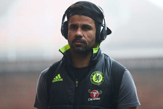 LONDON, ENGLAND - DECEMBER 17:  Diego Costa of Chelsea arrives at the stadiium prior to the Premier League match between Crystal Palace and Chelsea at Selhurst Park on December 17, 2016 in London, England.  (Photo by Clive Rose/Getty Images)