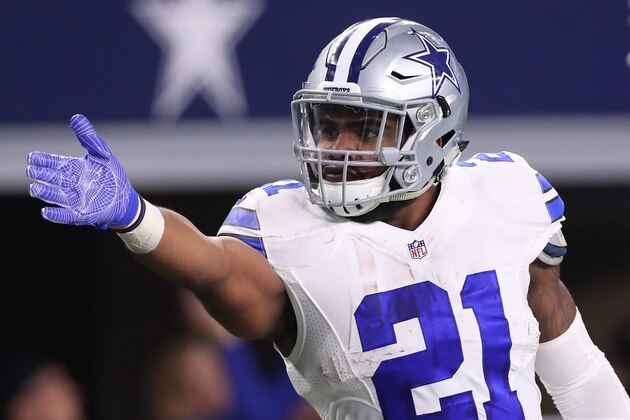 ARLINGTON, TX - DECEMBER 18:  Ezekiel Elliott #21 of the Dallas Cowboys celebrates after rushing for a first down during the fourth quarter against the Tampa Bay Buccaneers at AT&T Stadium on December 18, 2016 in Arlington, Texas. (Photo by Tom Pennington/Getty Images)