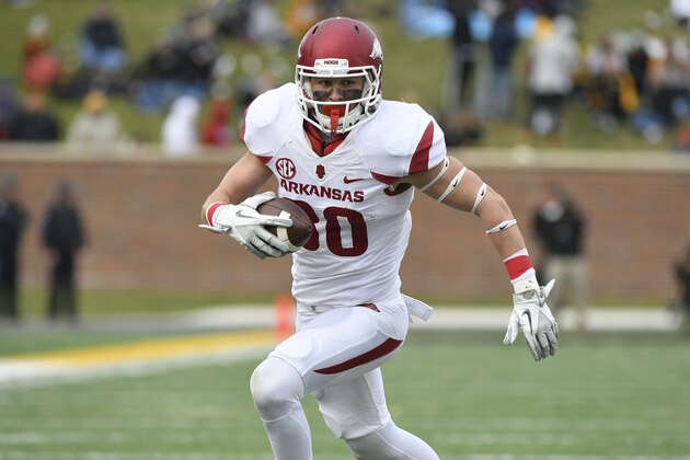 COLUMBIA, MO - NOVEMBER 25:  Wide receiver Drew Morgan #80 of the Arkansas Razorbacks runs against the Missouri Tigers at Memorial Stadium on November 25, 2016 in Columbia, Missouri. (Photo by Ed Zurga/Getty Images)