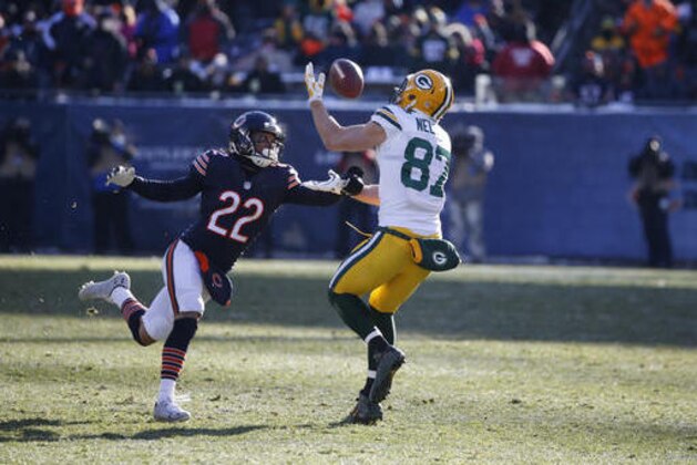 Chicago Bears cornerback Cre'von LeBlanc (22) breaks up a pass intended for Green Bay Packers wide receiver Jordy Nelson (87) during the first half of an NFL football game, Sunday, Dec. 18, 2016, in Chicago. (AP Photo/Nam Y. Huh)