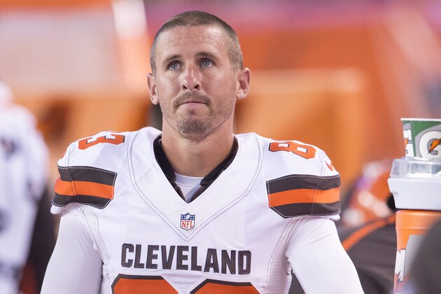 CLEVELAND, OH - AUGUST 20: Wide receiver Brian Hartline #83 of the Cleveland Browns walks on the field during the first half of a preseason game against the Buffalo Bills at FirstEnergy Stadium on August 20, 2015 in Cleveland, Ohio. (Photo by Jason Miller/Getty Images)