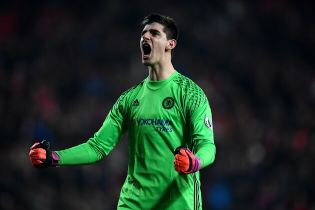 SUNDERLAND, ENGLAND - DECEMBER 14: Thibaut Courtois of Chelsea reacts after the final whistle during the Premier League match between Sunderland and Chelsea at Stadium of Light on December 14, 2016 in Sunderland, England.  (Photo by Laurence Griffiths/Getty Images)