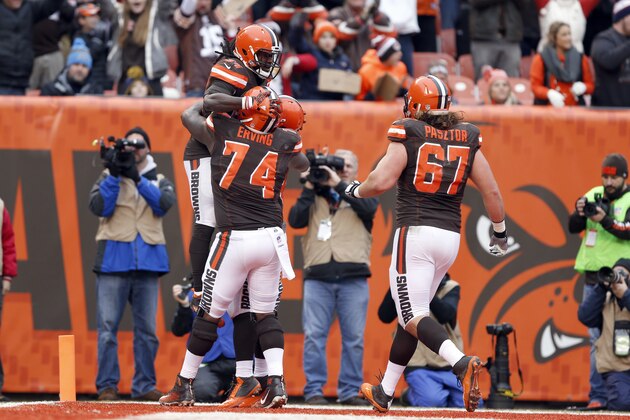 CLEVELAND, OH - DECEMBER 24:  Isaiah Crowell #34 of the Cleveland Browns celebrates his 8 yard rushing touchdown with Cameron Erving #74 and Austin Pasztor #67 at FirstEnergy Stadium on December 24, 2016 in Cleveland, Ohio. (Photo by Wesley Hitt/Getty Images)