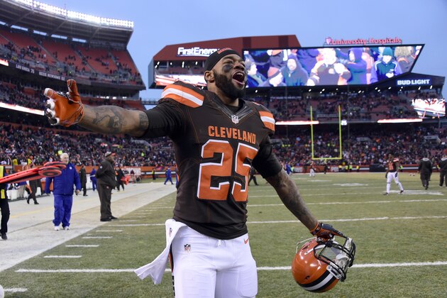 CLEVELAND, OH - DECEMBER 24:  George Atkinson #25 of the Cleveland Browns celebrates after defeating the San Diego Chargers 20-17 at FirstEnergy Stadium on December 24, 2016 in Cleveland, Ohio. (Photo by Jason Miller/Getty Images)