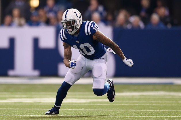 INDIANAPOLIS, IN - NOVEMBER 20:  Donte Moncrief #10 of the Indianapolis Colts runs a pass route during a game against the Tennessee Titans at Lucas Oil Stadium on November 20, 2016 in Indianapolis, Indiana.  The Colts defeated the Titans 24-17.  (Photo by Stacy Revere/Getty Images)