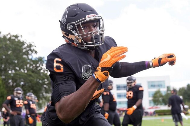 Florida State picked up a big commit two days before Christmas in 5-star defensive end Joshua Kaindoh from IMG Academy.