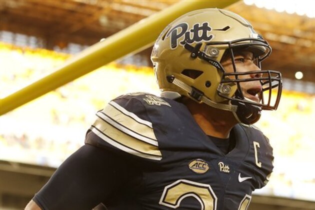 Pittsburgh running back James Conner (24) reacts following a touchdown by his teammate against Syracuse during the first half of an NCAA college football game in Pittsburgh, Saturday, Nov. 26, 2016.(AP Photo/Jared Wickerham)