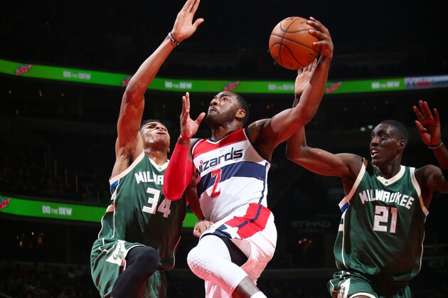 WASHINGTON, DC -  DECEMBER 26:  John Wall #2 of the Washington Wizards shoots the ball against Giannis Antetokounmpo #34 of the Milwaukee Bucks during the game on December 26, 2016 at Verizon Center in Washington, DC. NOTE TO USER: User expressly acknowledges and agrees that, by downloading and or using this Photograph, user is consenting to the terms and conditions of the Getty Images License Agreement. Mandatory Copyright Notice: Copyright 2016 NBAE (Photo by Ned Dishman/NBAE via Getty Images)
