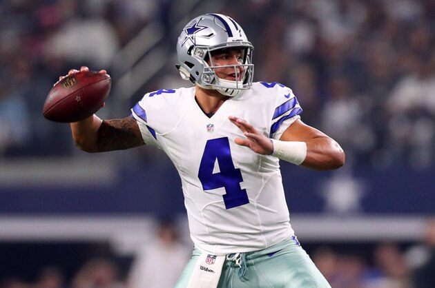 ARLINGTON, TX - DECEMBER 26: Dak Prescott #4 of the Dallas Cowboys throws against the Detroit Lions during the first half at AT&T Stadium on December 26, 2016 in Arlington, Texas. (Photo by Tom Pennington/Getty Images)