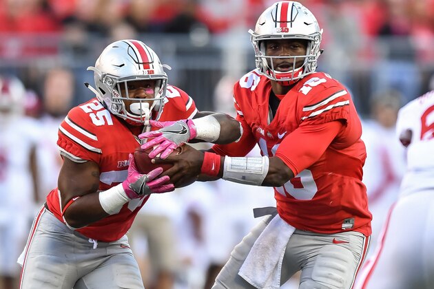COLUMBUS, OH - OCTOBER 8:  Quarterback J.T. Barrett #16 of the Ohio State Buckeyes hands off to Mike Weber #25 of the Ohio State Buckeyes against the Indiana Hoosiers at Ohio Stadium on October 8, 2016 in Columbus, Ohio. Ohio State defeated Indiana 38-17.  (Photo by Jamie Sabau/Getty Images)