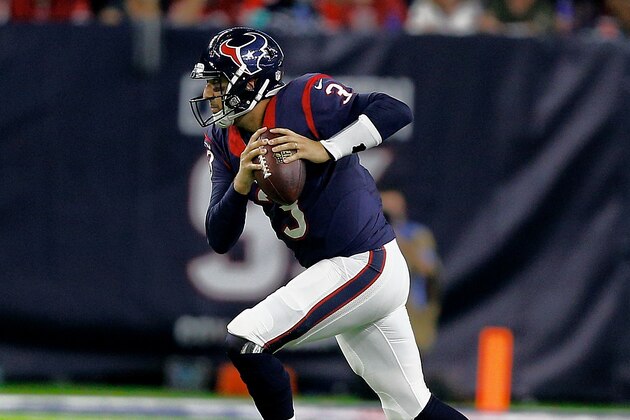 HOUSTON, TX - DECEMBER 24:  Tom Savage #3 of the Houston Texans scrambles against the Cincinnati Bengals at NRG Stadium on December 24, 2016 in Houston, Texas. Houston Texans won 12-10 to capture the AFC South division. (Photo by Bob Levey/Getty Images)