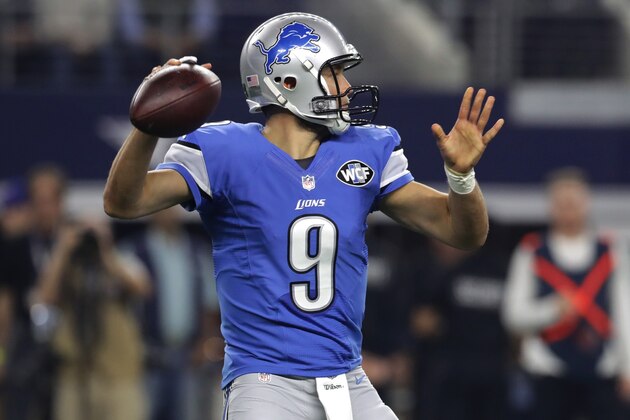 ARLINGTON, TX - DECEMBER 26: Matthew Stafford #9 of the Detroit Lions looks to throw against the Dallas Cowboys during the first half at AT&T Stadium on December 26, 2016 in Arlington, Texas. (Photo by Ronald Martinez/Getty Images)
