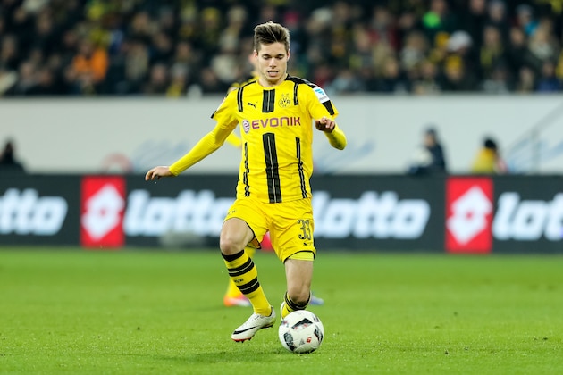 SINSHEIM, GERMANY - DECEMBER 16: Julian Weigl of Dortmund in action during the Bundesliga match between TSG 1899 Hoffenheim and Borussia Dortmund at Wirsol Rhein-Neckar-Arena on December 16, 2016 in Sinsheim, Germany. (Photo by TF-Images/Getty Images)