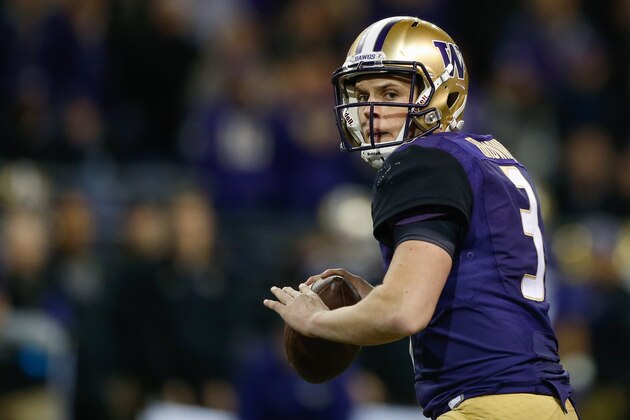 SEATTLE, WA - NOVEMBER 19:  Quarterback Jake Browning #3 of the Washington Huskies looks downfield to pass against the Arizona State Sun Devils on November 19, 2016 at Husky Stadium in Seattle, Washington.  (Photo by Otto Greule Jr/Getty Images)