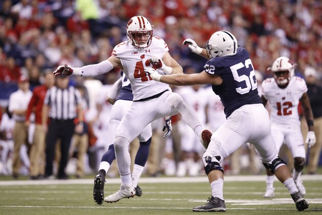 INDIANAPOLIS, IN - DECEMBER 03: T.J. Watt #42 of the Wisconsin Badgers in action against the Penn State Nittany Lions during the Big Ten Championship game at Lucas Oil Stadium on December 3, 2016 in Indianapolis, Indiana. Penn State defeated Wisconsin 38-31. (Photo by Joe Robbins/Getty Images)
