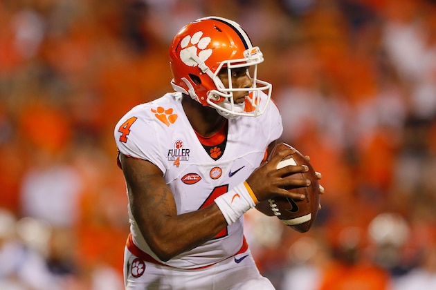 AUBURN, AL - SEPTEMBER 03:  Deshaun Watson #4 of the Clemson Tigers looks to pass the ball during the second half against the Auburn Tigers at Jordan Hare Stadium on September 3, 2016 in Auburn, Alabama.  (Photo by Kevin C. Cox/Getty Images)