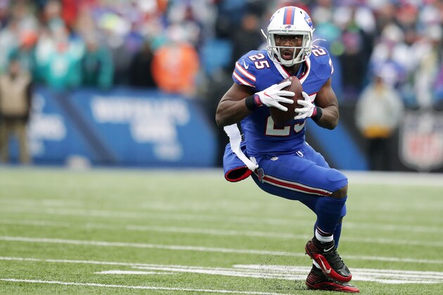 ORCHARD PARK, NY - DECEMBER 24:   LeSean McCoy #25 of the Buffalo Bills runs the ball against the Miami Dolphins during the first half at New Era Stadium on December 24, 2016 in Orchard Park, New York.  (Photo by Brett Carlsen/Getty Images)