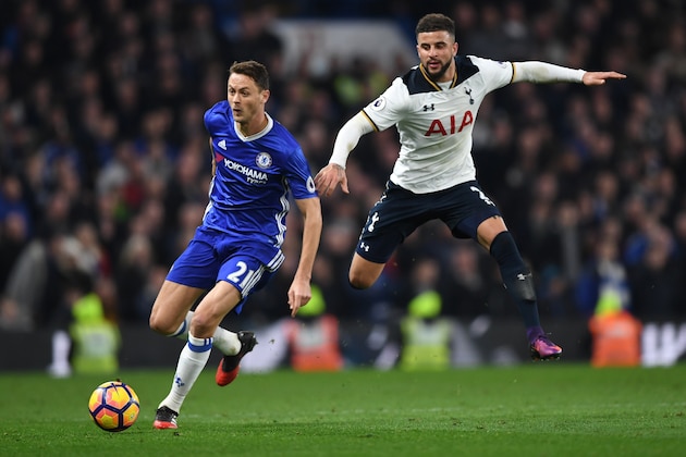 LONDON, ENGLAND - NOVEMBER 26:  Nemanja Matic of Chelsea and Kyle Walker of Tottenham Hotspur compete for the ball during the Premier League match between Chelsea and Tottenham Hotspur at Stamford Bridge on November 26, 2016 in London, England.  (Photo by Shaun Botterill/Getty Images)