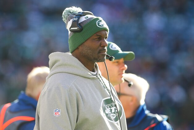 EAST RUTHERFORD, NJ - JANUARY 01:  Head coach Todd Bowles of the New York Jets watches from the sideline during the first quarter of their game against the Buffalo Bills at MetLife Stadium on January 1, 2017 in East Rutherford, New Jersey. (Photo by Ed Mulholland/Getty Images)