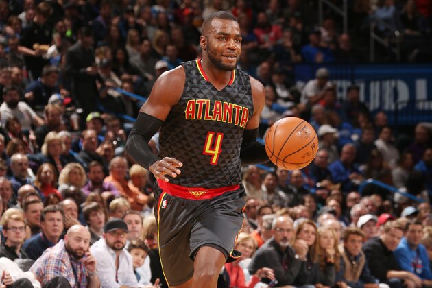 OKLAHOMA CITY, OK - DECEMBER 19:  Paul Millsap #4 of the Atlanta Hawks brings the ball up court against the Oklahoma City Thunder during the game on December 19, 2016 at Chesapeake Energy Arena in Oklahoma City, Oklahoma. NOTE TO USER: User expressly acknowledges and agrees that, by downloading and or using this photograph, User is consenting to the terms and conditions of the Getty Images License Agreement. Mandatory Copyright Notice: Copyright 2016 NBAE (Photo by Layne Murdoch/NBAE via Getty Images)