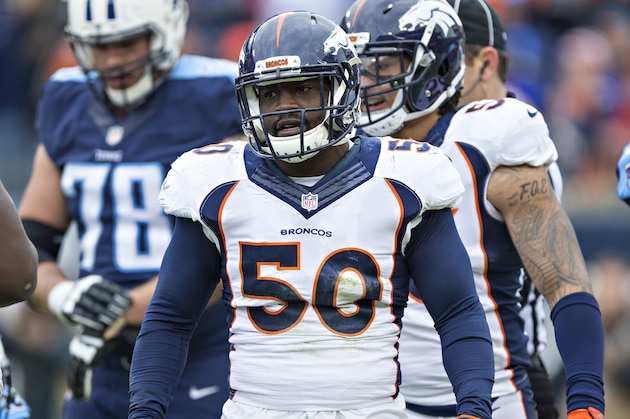 NASHVILLE, TN - DECEMBER 11:  Zaire Anderson #50 of the Denver Broncos on the field during a game against the Tennessee Titans at Nissan Stadium on December 11, 2016 in Nashville, Tennessee.  The Titans defeated the Broncos 13-10.  (Photo by Wesley Hitt/Getty Images)