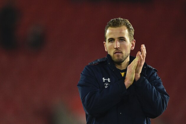 Tottenham Hotspur's English striker Harry Kane applauds at the end of the English Premier League football match between Southampton and Tottenham Hotspur at St Mary's Stadium in Southampton, southern England on December 28, 2016. / AFP / Glyn KIRK / RESTRICTED TO EDITORIAL USE. No use with unauthorized audio, video, data, fixture lists, club/league logos or 'live' services. Online in-match use limited to 75 images, no video emulation. No use in betting, games or single club/league/player publications.  /         (Photo credit should read GLYN KIRK/AFP/Getty Images)