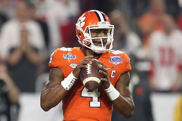 GLENDALE, AZ - DECEMBER 31:  Deshaun Watson #4 of the Clemson Tigers throws a pass during the first half of the 2016 PlayStation Fiesta Bowl against the Ohio State Buckeyes at University of Phoenix Stadium on December 31, 2016 in Glendale, Arizona.  (Photo by Matthew Stockman/Getty Images)