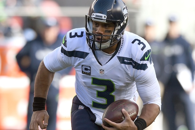 SANTA CLARA, CA - JANUARY 01:  Russell Wilson #3 of the Seattle Seahawks runs with the ball against the San Francisco 49ers during the second quarter of their NFL football game at Levi's Stadium on January 1, 2017 in Santa Clara, California.  (Photo by Thearon W. Henderson/Getty Images)