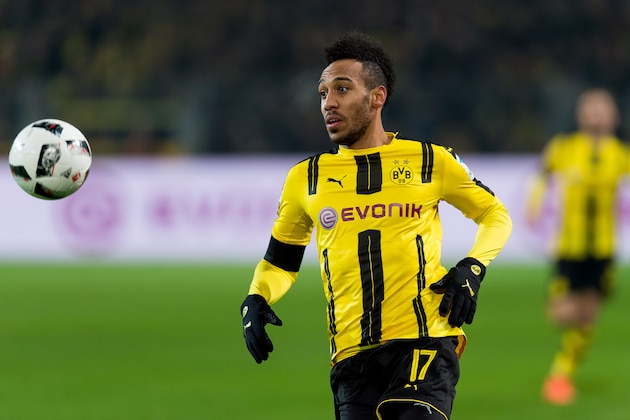 DORTMUND, GERMANY - DECEMBER 20: Pierre-Emerick Aubameyang of Dortmund in action during the Bundesliga match between Borussia Dortmund and FC Augsburg at Signal Iduna Park on December 20, 2016 in Dortmund, Germany. (Photo by TF-Images/Getty Images)
