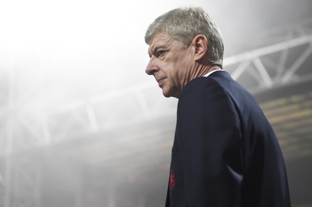 PRESTON, ENGLAND - JANUARY 07:  Arsene Wenger manager of Arsenal looks on during the Emirates FA Cup Third Round match between Preston North End and Arsenal at Deepdale on January 7, 2017 in Preston, England.  (Photo by Michael Regan/Getty Images)