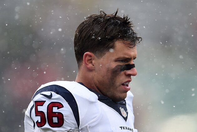 GREEN BAY, WI - DECEMBER 04:  Brian Cushing #56 of the Houston Texans participates in warmups prior to a game against the Green Bay Packers at Lambeau Field on December 4, 2016 in Green Bay, Wisconsin.  Green Bay defeated Houston 21-13.  (Photo by Stacy Revere/Getty Images)