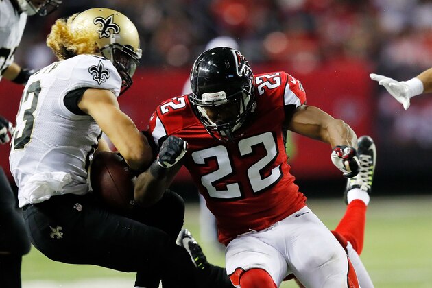ATLANTA, GA - JANUARY 01: Keanu Neal #22 of the Atlanta Falcons forces Willie Snead #83 of the New Orleans Saints to fumble during the second half at the Georgia Dome on January 1, 2017 in Atlanta, Georgia. (Photo by Kevin C.  Cox/Getty Images)