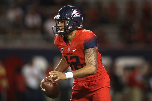 TUCSON, AZ - OCTOBER 29:  Quarterback Anu Solomon #12 of the Arizona Wildcats looks to pass during the third quarter of the college football game against the Stanford Cardinal at Arizona Stadium on October 29, 2016 in Tucson, Arizona.  (Photo by Christian Petersen/Getty Images)