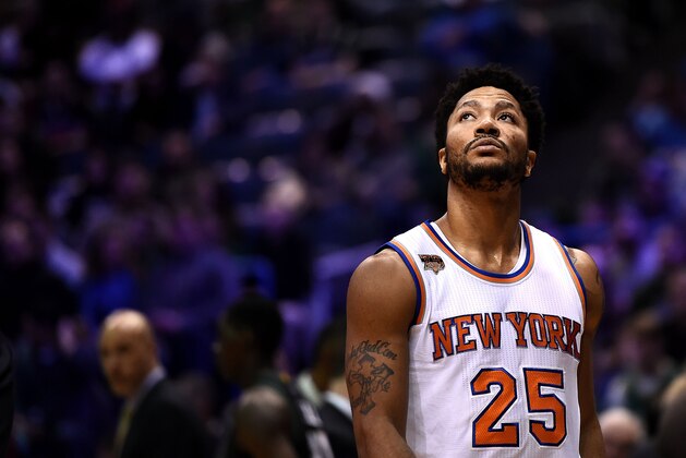 MILWAUKEE, WI - JANUARY 06:  Derrick Rose #25 of the New York Knicks walks onto the court prior to a game against the Milwaukee Bucks at BMO Harris Bradley Center on January 6, 2017 in Milwaukee, Wisconsin.  NOTE TO USER: User expressly acknowledges and agrees that, by downloading and or using this photograph, User is consenting to the terms and conditions of the Getty Images License Agreement.  (Photo by Stacy Revere/Getty Images)