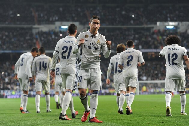 MADRID, SPAIN - JANUARY 04:  James Rodriguez of Real Madrid celebrates after scoring Real's 3rd goal during the Copa del Rey Round of 16 First Leg match between Real Madrid and Sevilla  at Bernabeu on January 4, 2017 in Madrid, Spain.  (Photo by Denis Doyle/Getty Images)