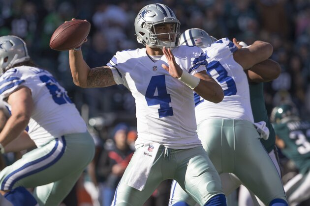 PHILADELPHIA, PA - JANUARY 1: Dak Prescott #4 of the Dallas Cowboys passes the ball against the Philadelphia Eagles at Lincoln Financial Field on January 1, 2017 in Philadelphia, Pennsylvania. The Eagles defeated the Cowboys 27-13. (Photo by Mitchell Leff/Getty Images)