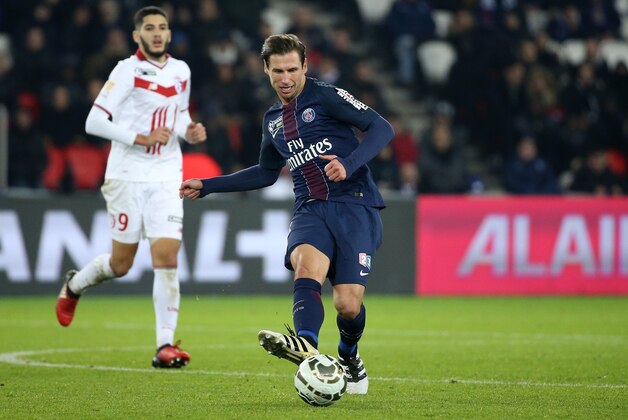 PARIS, FRANCE - DECEMBER 14: Grzegorz Krychowiak of PSG in action during the French League Cup (Coupe de la Ligue) match between Paris Saint-Germain (PSG) and Lille OSC at Parc des Princes stadium on December 14, 2016 in Paris, France. (Photo by Jean Catuffe/Getty Images,) PARIS, FRANCE - DECEMBER 14: Grzegorz Krychowiak of PSG in action during the French League Cup (Coupe de la Ligue) match between Paris Saint-Germain (PSG) and Lille OSC at Parc des Princes stadium on December 14, 2016 in Paris, France. (Photo by Jean Catuffe/Getty Images,)