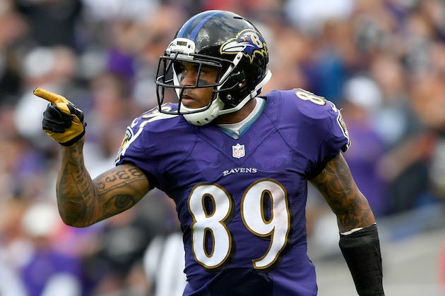 BALTIMORE, MD - OCTOBER 2:  Steve Smith Sr. #89 of the Baltimore Ravens celebrates after scoring a touchdown in the fourth quarter against the Oakland Raiders at M&T Bank Stadium on October 2, 2016 in Baltimore, Maryland. (Photo by Larry French/Getty Images)