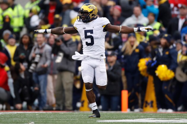 COLUMBUS, OH - NOVEMBER 26:   Jabrill Peppers #5 of the Michigan Wolverines reacts after a missed field goal by the Ohio State Buckeyes during their game at Ohio Stadium on November 26, 2016 in Columbus, Ohio.  (Photo by Gregory Shamus/Getty Images)
