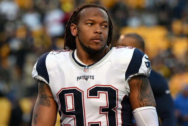 PITTSBURGH, PA - OCTOBER 23: Defensive lineman Jabaal Sheard #93 of the New England Patriots looks on from the field during a game against the Pittsburgh Steelers at Heinz Field on October 23, 2016 in Pittsburgh, Pennsylvania. The Patriots defeated the Steelers 27-16. (Photo by George Gojkovich/Getty Images)