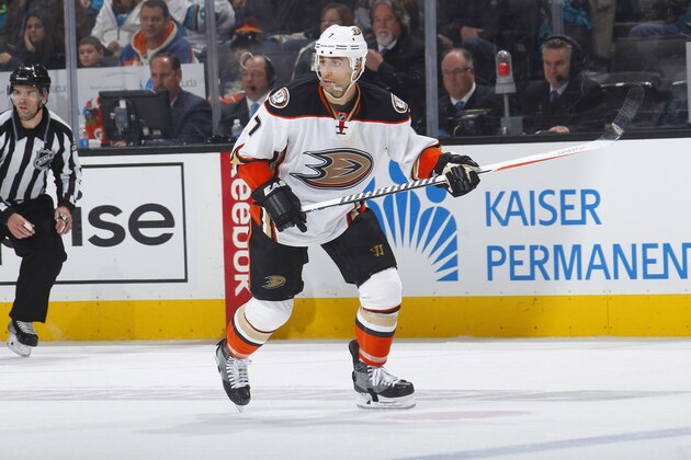 SAN JOSE, CA - NOVEMBER 26: Andrew Cogliano #7 of the Anaheim Ducks skates against the San Jose Sharks at SAP Center on November 26, 2016 in San Jose, California. (Photo by Rocky W. Widner/NHL/Getty Images)