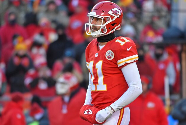 KANSAS CITY, MO - DECEMBER 18:  Quarterback Alex Smith #11 of the Kansas City Chiefs looks on against the Tennessee Titans during the second half on December 18, 2016 at Arrowhead Stadium in Kansas City, Missouri.  (Photo by Peter G. Aiken/Getty Images)