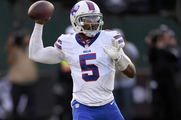 OAKLAND, CA - DECEMBER 04:  Tyrod Taylor #5 of the Buffalo Bills runs rolls out to throw a pass against the Oakland Raiders during their NFL football game at the Oakland-Alameda Coliseum on December 4, 2016 in Oakland, California.  (Photo by Thearon W. Henderson/Getty Images)