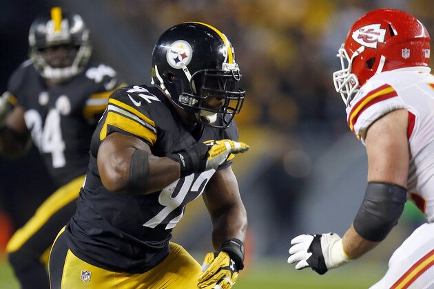 PITTSBURGH, PA - OCTOBER 02:  James Harrison #92 of the Pittsburgh Steelers in action during the game against the Kansas City Chiefs at Heinz Field on October 2, 2016 in Pittsburgh, Pennsylvania. (Photo by Justin K. Aller/Getty Images)