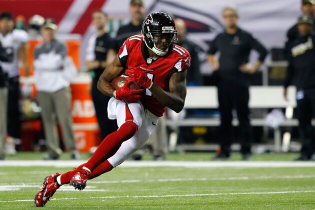 ATLANTA, GA - JANUARY 01: Julio Jones #11 of the Atlanta Falcons runs after a catch during the second half against the New Orleans Saints at the Georgia Dome on January 1, 2017 in Atlanta, Georgia. (Photo by Kevin C.  Cox/Getty Images)