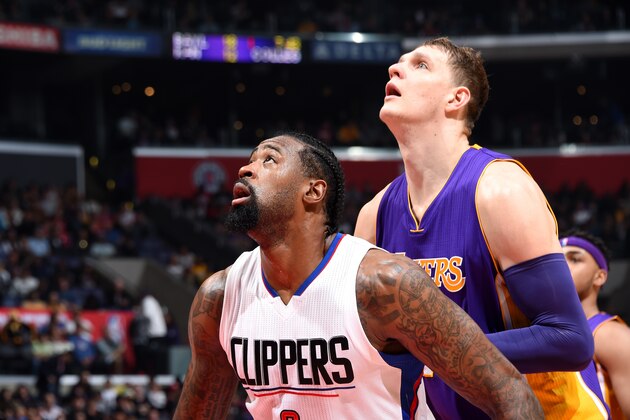 LOS ANGELES, CA - JANUARY 14: DeAndre Jordan #6 of the Los Angeles Clippers boxes out against Timofey Mozgov #20 of the Los Angeles Lakers on January 14, 2017 at STAPLES Center in Los Angeles, California. NOTE TO USER: User expressly acknowledges and agrees that, by downloading and/or using this Photograph, user is consenting to the terms and conditions of the Getty Images License Agreement. Mandatory Copyright Notice: Copyright 2017 NBAE (Photo by Andrew D. Bernstein/NBAE via Getty Images)