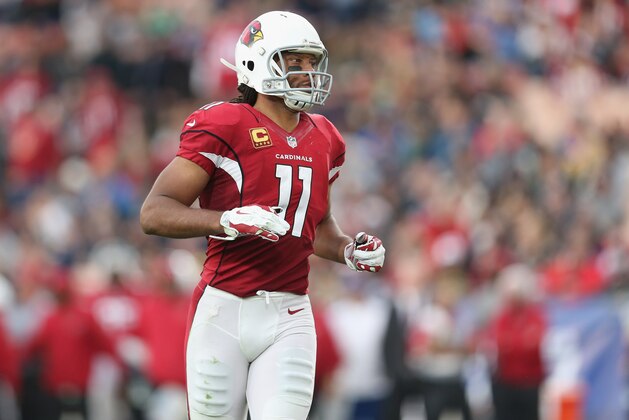 LOS ANGELES, CA - JANUARY 01:  Wide receiver Larry Fitzgerald #11 of the Arizona Cardinals on the field in the fourth quarter against the Los Angeles Rams at Los Angeles Memorial Coliseum on January 1, 2017 in Los Angeles, California.  The Cardinals won 44-6.  (Photo by Stephen Dunn/Getty Images)