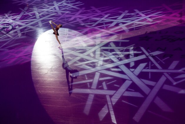 Russia's Evgenia Medvedeva performs during the Exhibition Gala at the ISU Grand Prix of figure skating Final, on December 11, 2016 in Marseille, southern France.  / AFP / ANNE-CHRISTINE POUJOULAT        (Photo credit should read ANNE-CHRISTINE POUJOULAT/AFP/Getty Images)