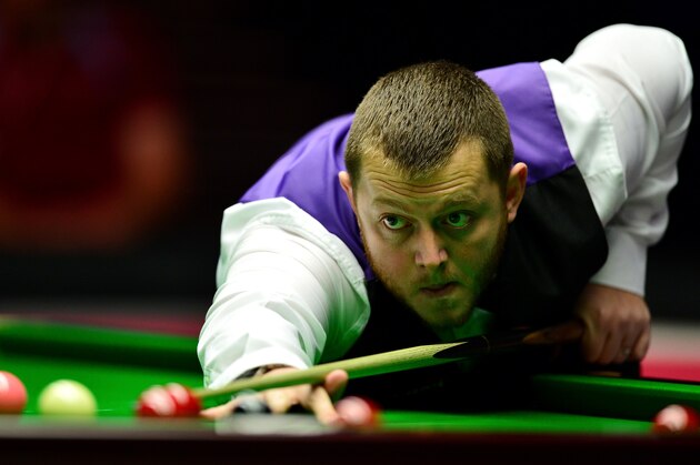 LONDON, ENGLAND - JANUARY 14:  Mark Allen of Northern Ireland plays a shot during his quarter final match against Barry Hawkins of England during day five of The Dafabet Masters at Alexandra Palace on January 14, 2016 in London, England.  (Photo by Dan Mullan/Getty Images)